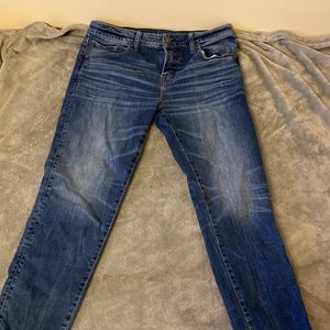 American eagle jeans they are a size 32x30 they are in good condition